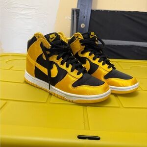 Nike woman’s satin yellow / black dunks